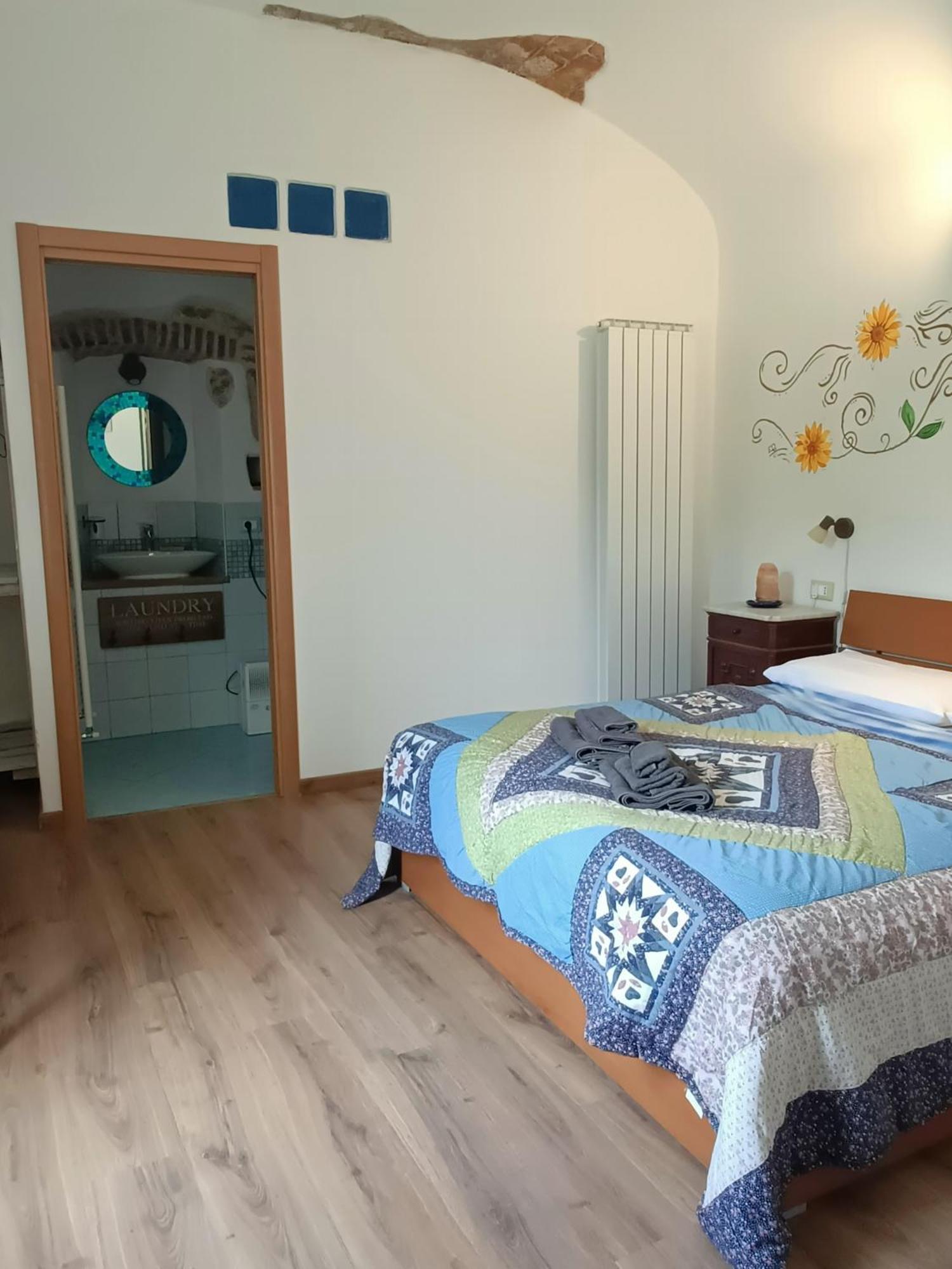 B&B Il Girasole Finale Ligure Eksteriør bilde
